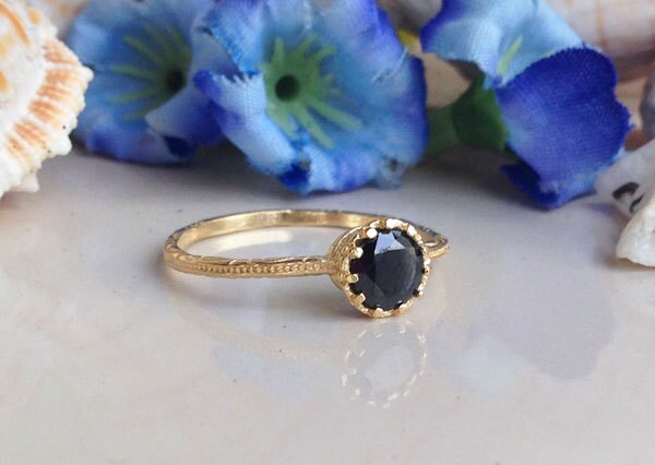 Black Onyx Ring - December Birthstone - Delicate Hammered Ring with Round Black Onyx Gemstone - H.L.Jewelry