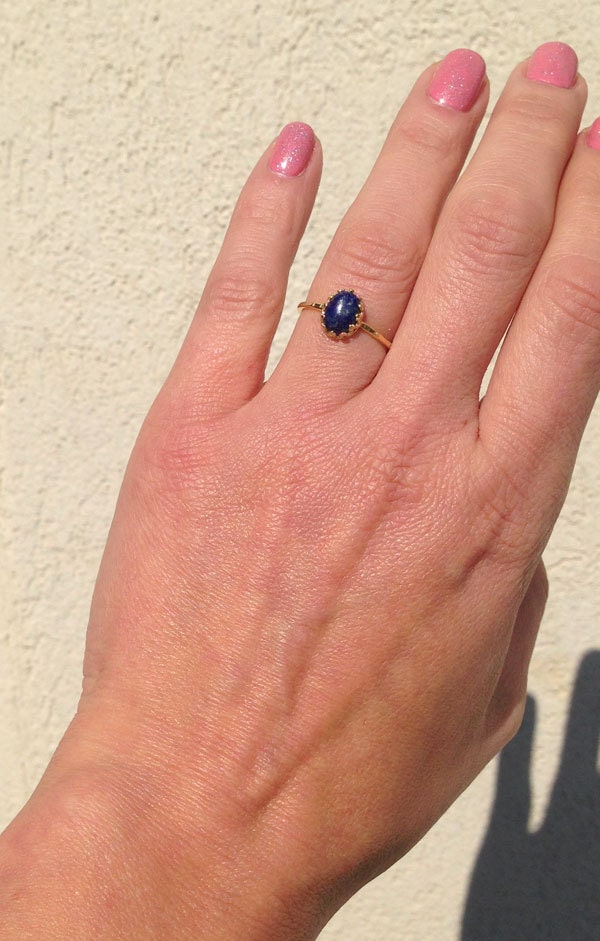 Blue Lapis Ring - Delicate Hammered Oval Crown Ring with Lapis Lazuli Gemstone - H.L.Jewelry