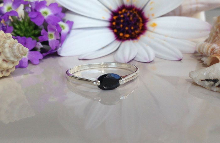 Black Onyx Ring - December Birthstone - Delicate Simple Ring with Black Onyx Gemstone - H.L.Jewelry