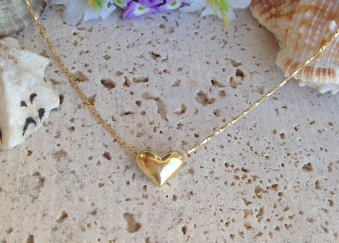 Heart Necklace - Small Heart Pendant - Simple Minimalist Necklace - Delicate Chain Small Heart Necklace - H.L.Jewelry