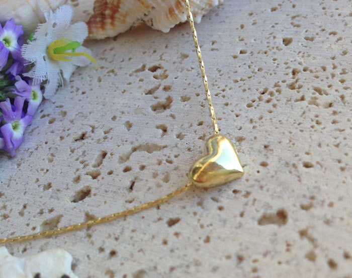 Heart Necklace - Small Heart Pendant - Simple Minimalist Necklace - Delicate Chain Small Heart Necklace - H.L.Jewelry