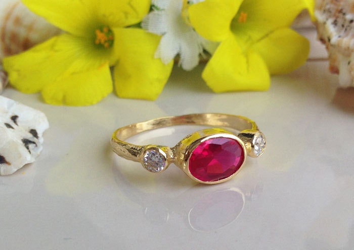 Triple Gemstones Ring - Ruby Ring - July Birthstone - Gold Ring - Bezel Ring - Gemstone Ring - Fuchsia Ring - H.L.Jewelry