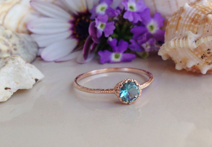 Blue Topaz Ring - December Birthstone - Delicate Hammered Ring with Round Blue Topaz Gemstone - H.L.Jewelry