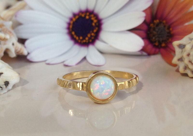 White Opal Ring - Round White Opal Gemstone Simple Hammered Ring - H.L.Jewelry