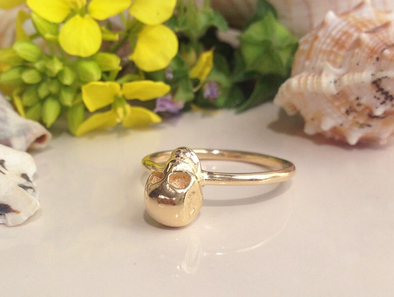 Skull Ring - Promise Ring - Everyday Jewelry - Simple Ring - H.L.Jewelry