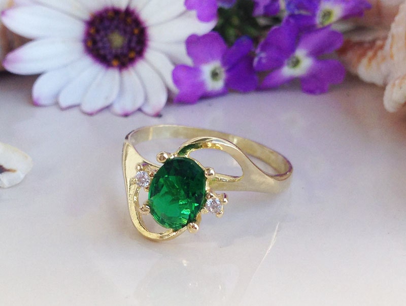 Emerald Ring - May Birthstone Jewelry - Delicate Ring with Oval Emerald Gemstone and Clear Quartz Accents - H.L.Jewelry