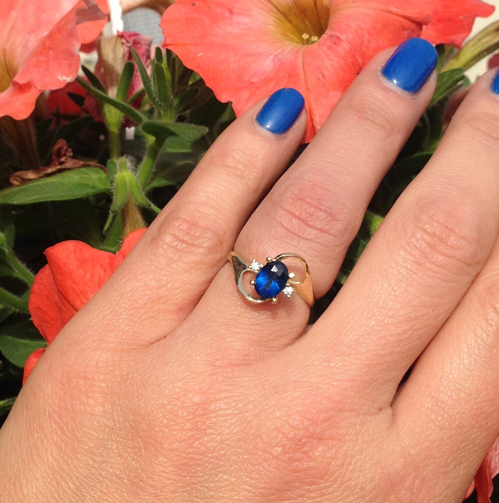 Blue Sapphire Ring - September Birthstone - Oval Blue Sapphire Ring with Clear Quartz Accents - H.L.Jewelry