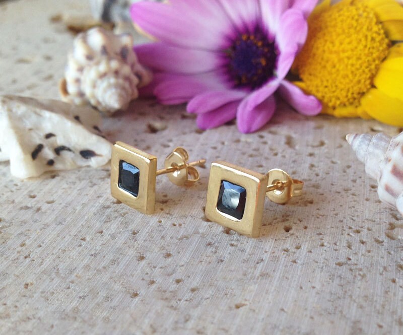 Black Onyx Earrings - December Birthstone - Simple Square Stud Earrings with Black Onyx Gemstones - H.L.Jewelry