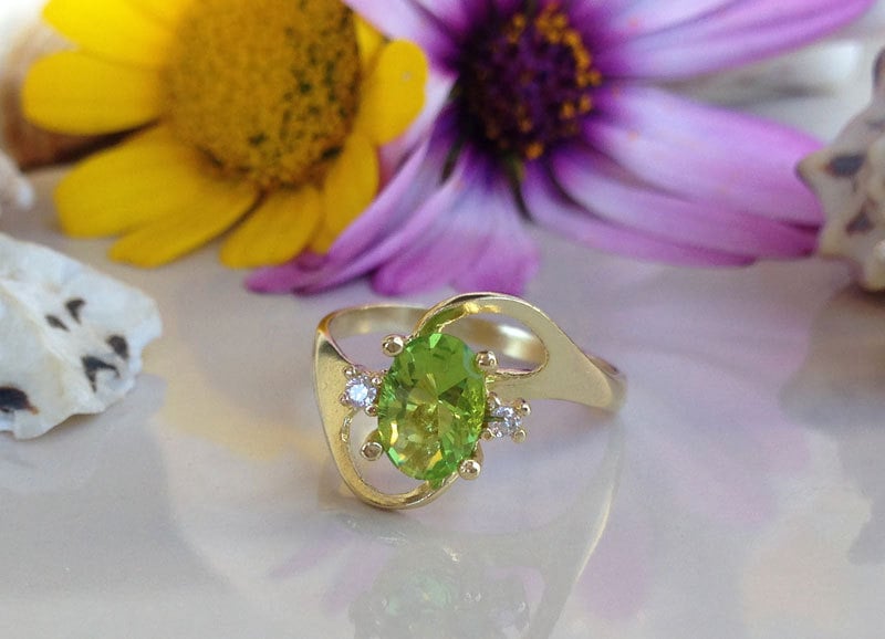 Peridot Ring - August Birthstone - Delicate Ring with Oval Peridot Gemstone and Clear Quartz Accents - H.L.Jewelry