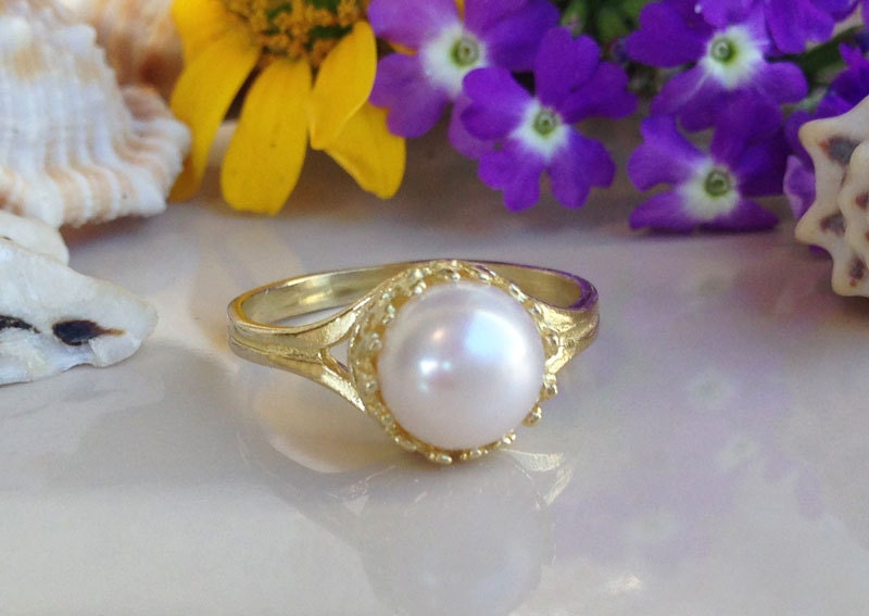 White Pearl Ring - Natural Pearl - White Pearl Round Crown Ring - H.L.Jewelry