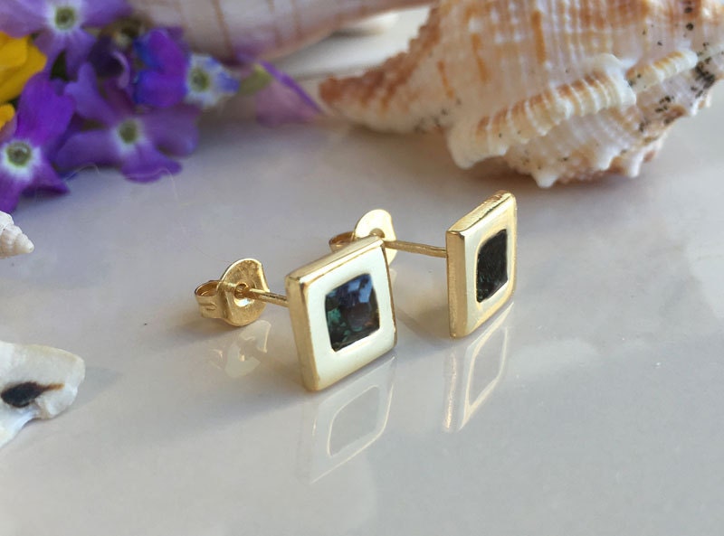 Green Tourmaline Earrings - Simple Square Stud Earrings with Green Tourmaline Gemstones - H.L.Jewelry