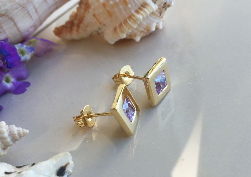 Lavender Amethyst Earrings - Simple Square Stud Earrings with Lavender Amethyst Gemstones - H.L.Jewelry