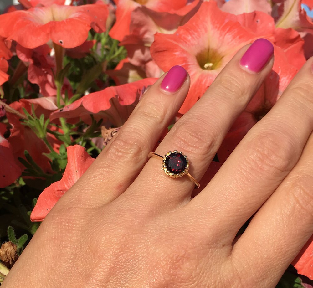 Red Garnet Ring - January Birthstone - Red Garnet Gemstone Round Crown Ring - H.L.Jewelry