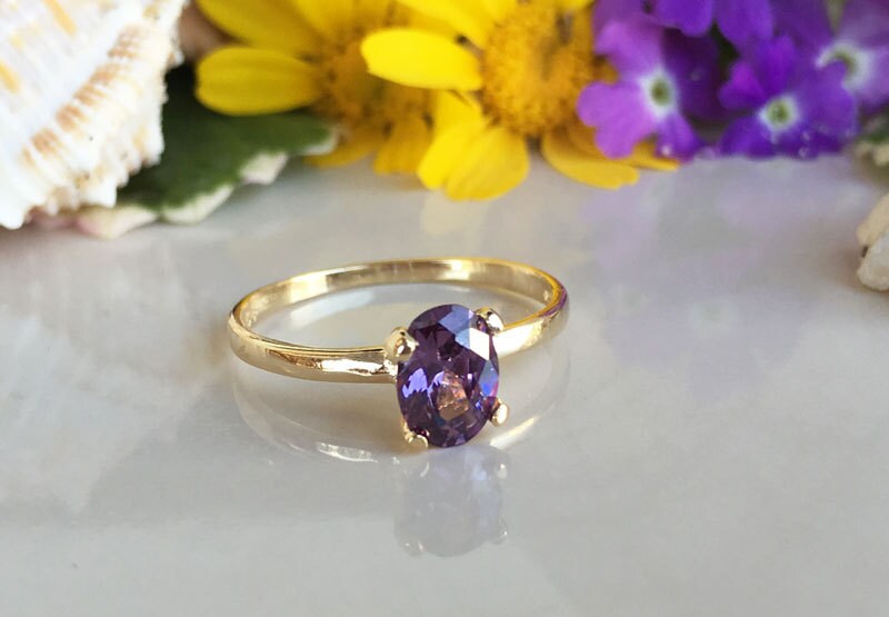 Purple Amethyst Ring - February Birthstone - Solitaire Ring with Oval Purple Amethyst Gemstone - H.L.Jewelry