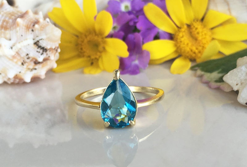 Blue Topaz Ring - December Birthstone - Lace Setting Ring with Pear-Shaped Blue Topaz Gemstone - H.L.Jewelry