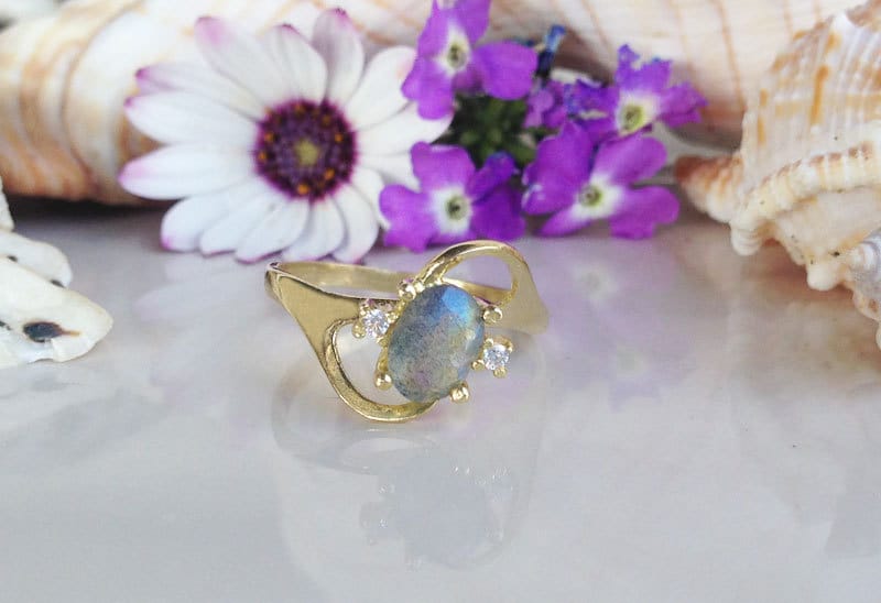 Labradorite Ring - Delicate Ring with Oval Labradorite Gemstone and Clear Quartz Accents - H.L.Jewelry