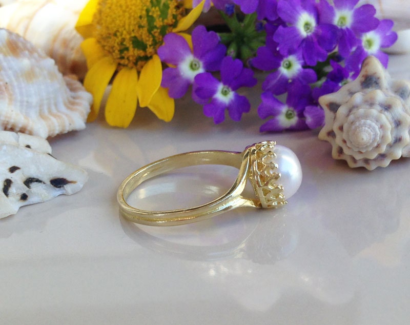 White Pearl Ring - Natural Pearl - White Pearl Round Crown Ring - H.L.Jewelry